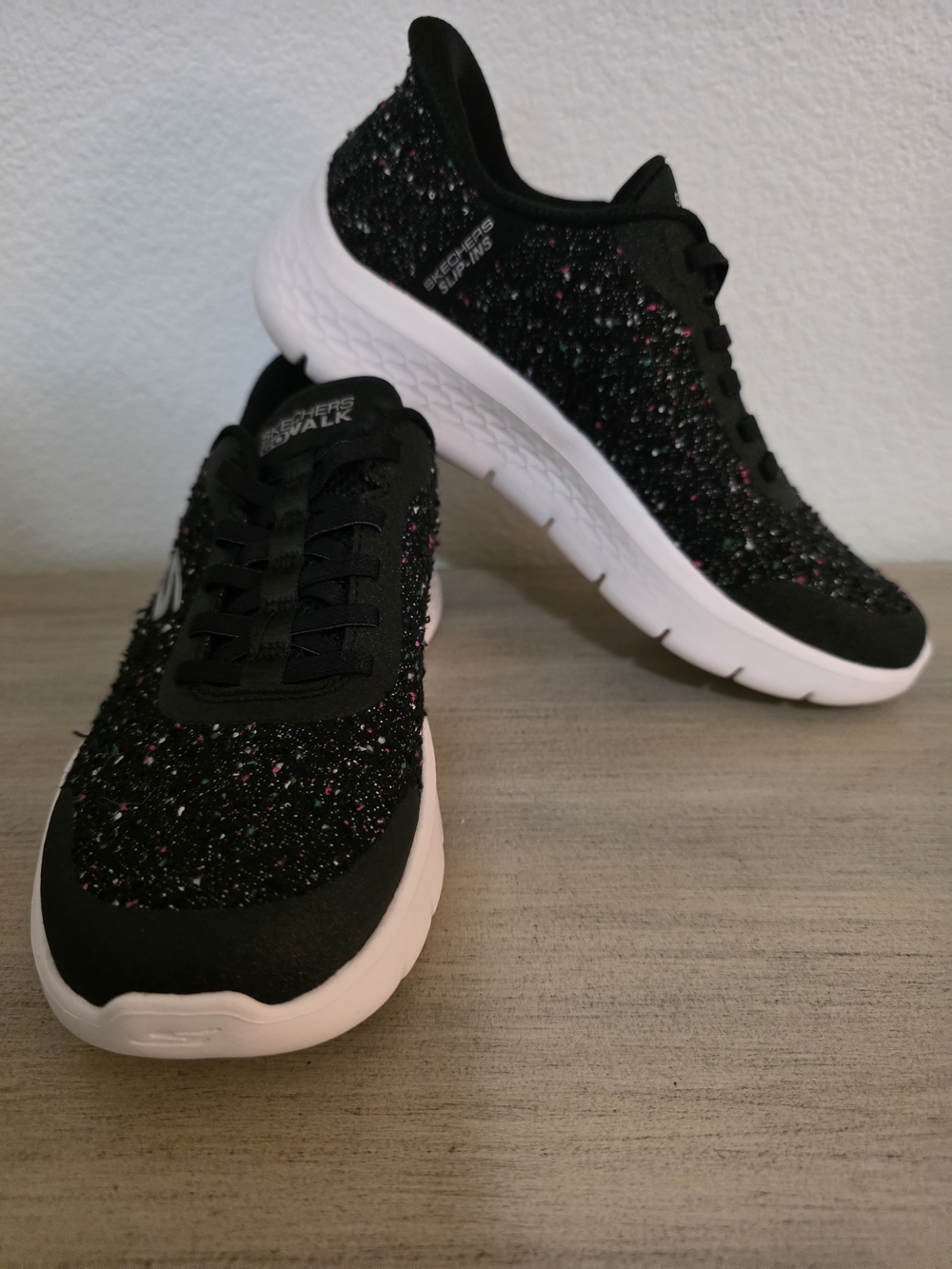 Skechers GOwalk Black Knit Slip On Sneakers with Pink & Teal Speckle Size 6 - Picture 2 of 7
